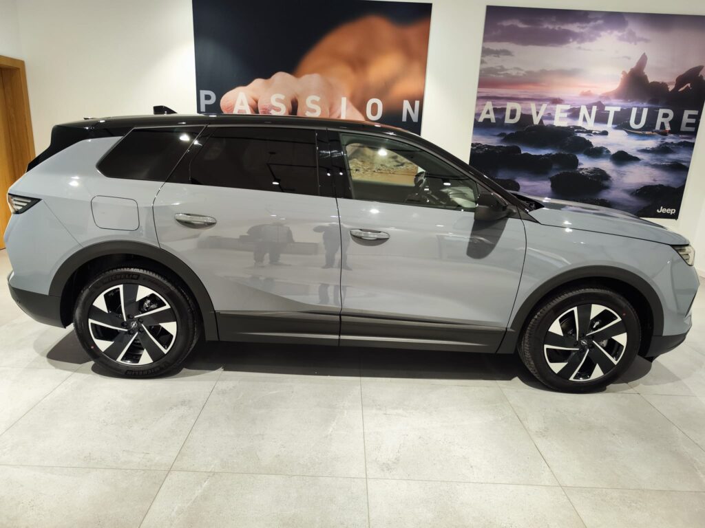 Opel Grandland 1.2 T mHEV GS S&S eDTC6 bez przebiegu