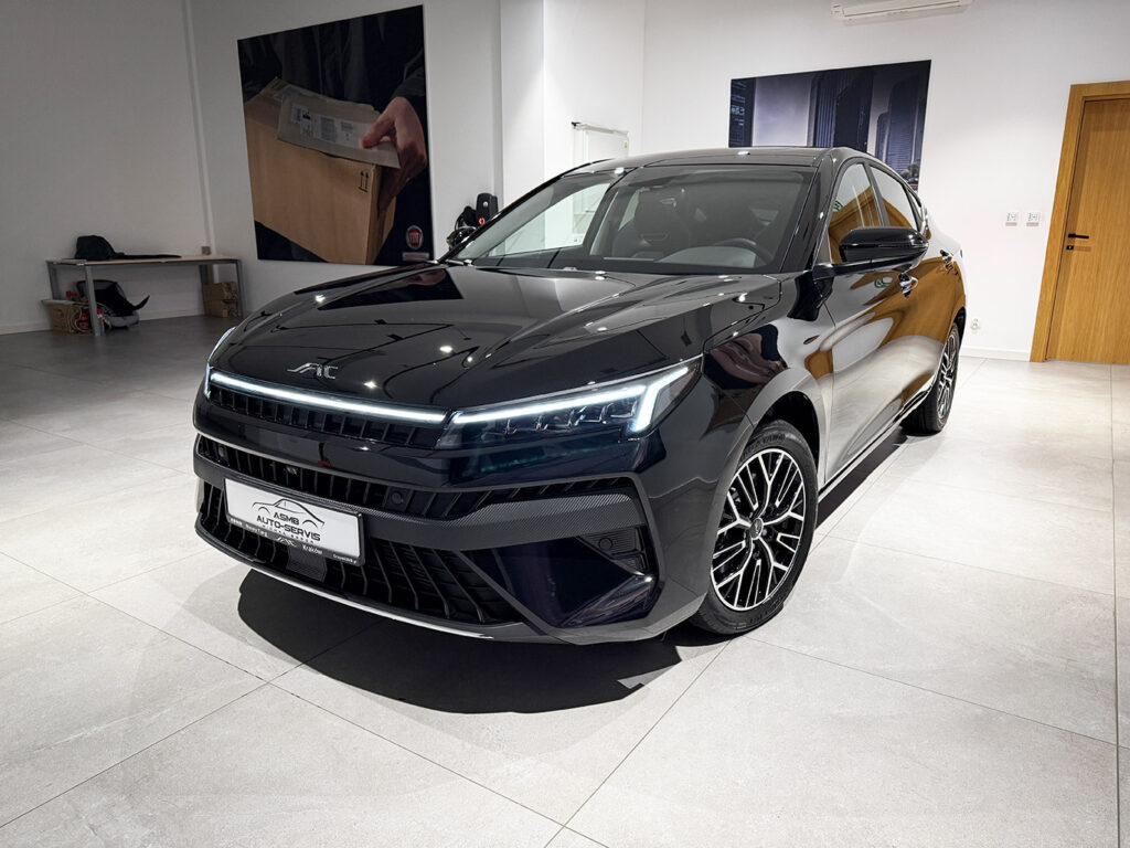 JAC J7 Plus Czarny- 136KM, 200Nm