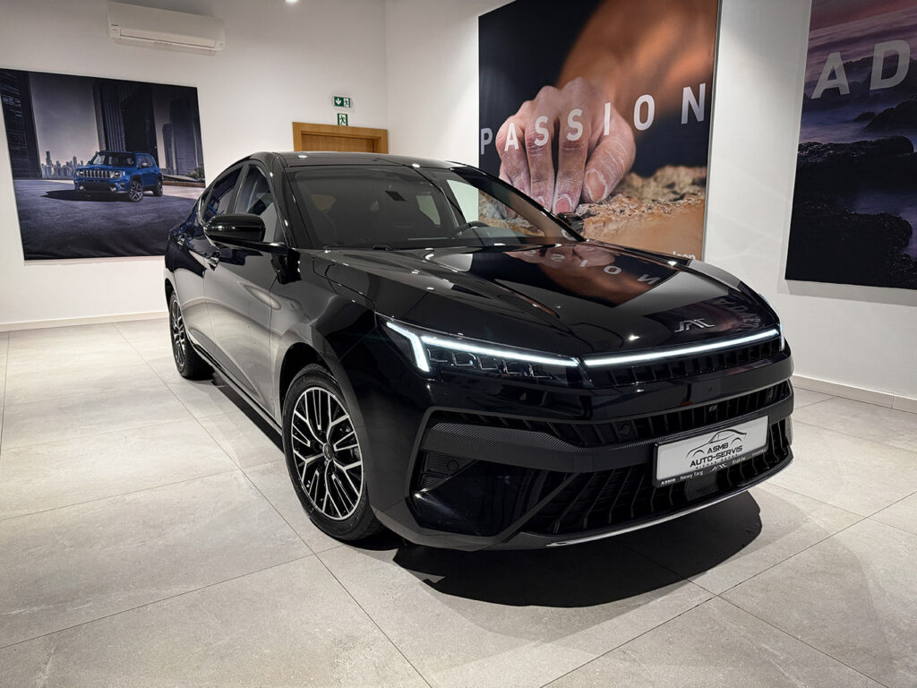 JAC J7 Plus Czarny- 136KM, 200Nm