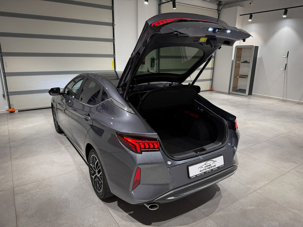 JAC J7 Plus Szary - 136KM, 200Nm