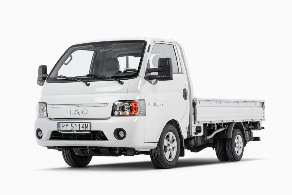 Lekka ciężarówka JAC X200