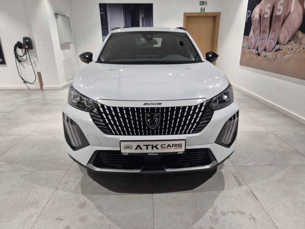 Peugeot 2008 1.2 PureTech 2024 SUV – Allure, niski przebieg
