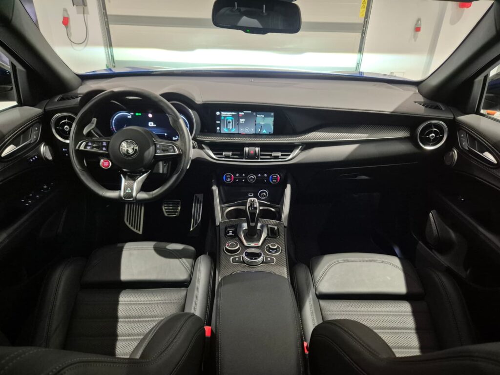Alfa Romeo Stelvio 520 KM 2024 – Carbon, AWD, automat