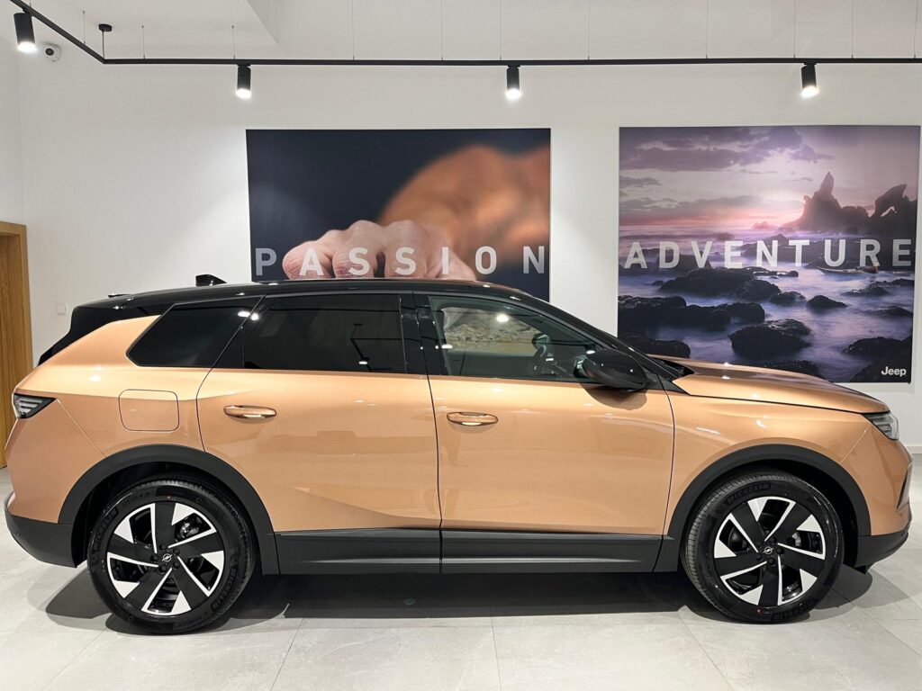 Opel Grandland 1.2 T mHEV GS S&S eDTC6