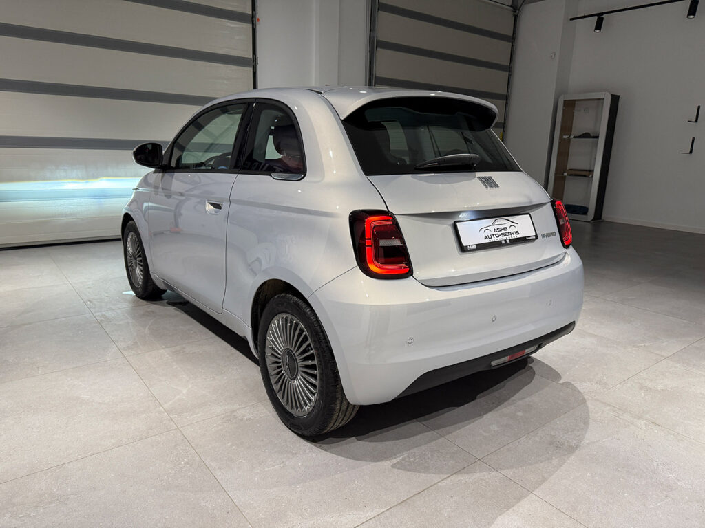 Fiat 500 1.0 Hybrid 65KM Niebieski Celestial