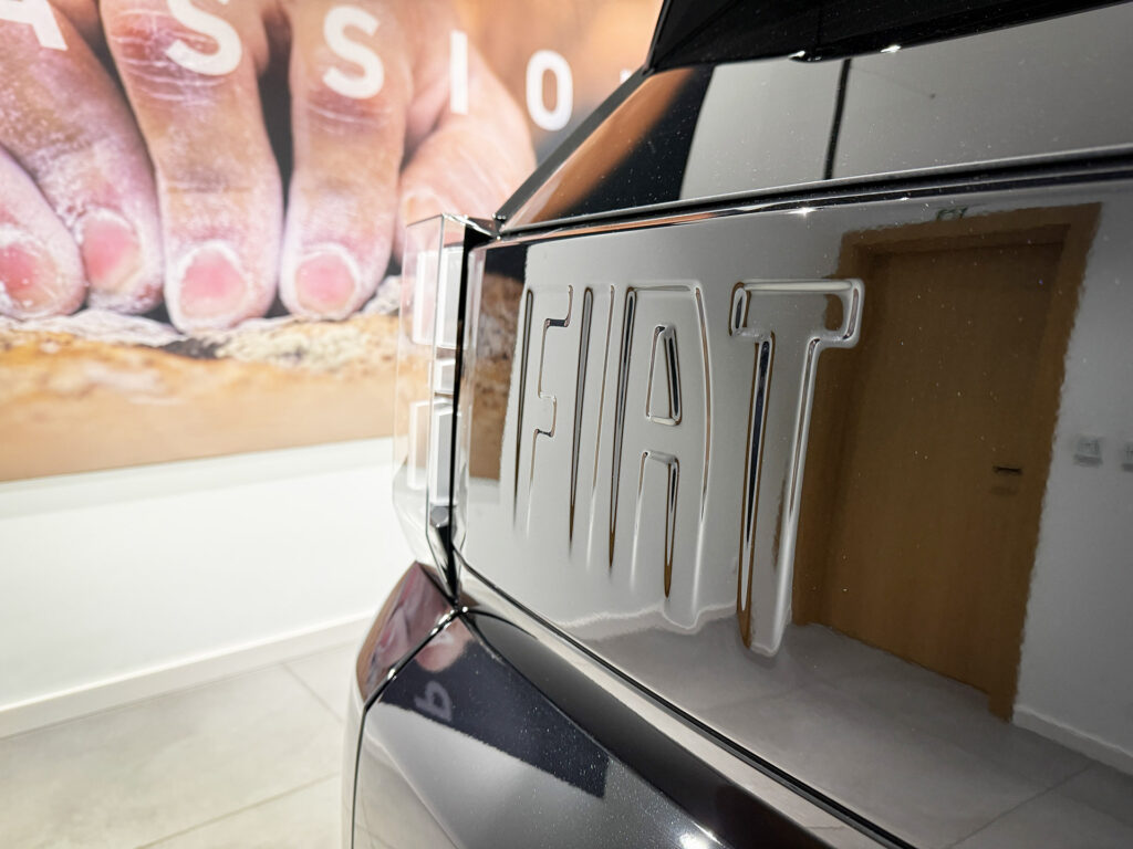 FIAT GRANDE PANDA  Hybrid Icon 1.2 110KM BLACK