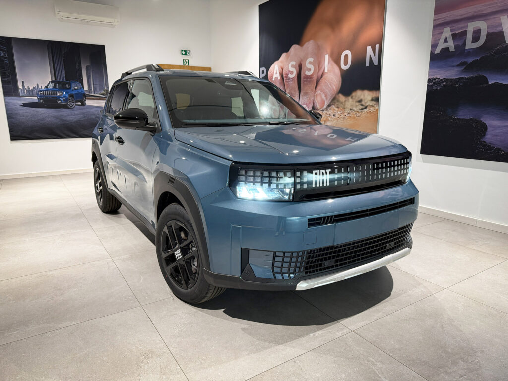 FIAT GRANDE PANDA  Hybrid Icon 1.2 110KM BLUE LAGO