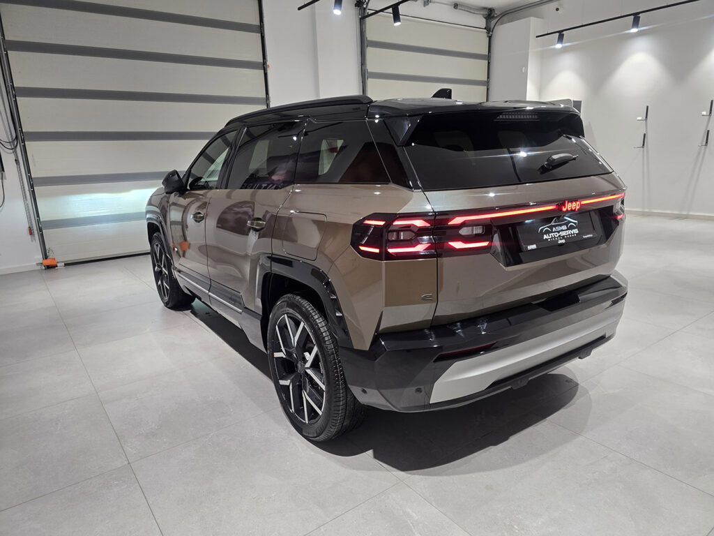 Nowy Jeep Compass elektryczny first edition BEV eMotor 213KM FWD