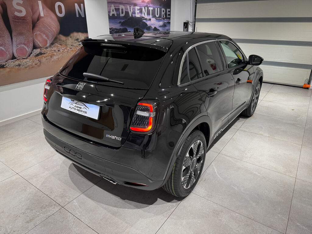 Fiat 600 LaPrima Hybrid Czarny