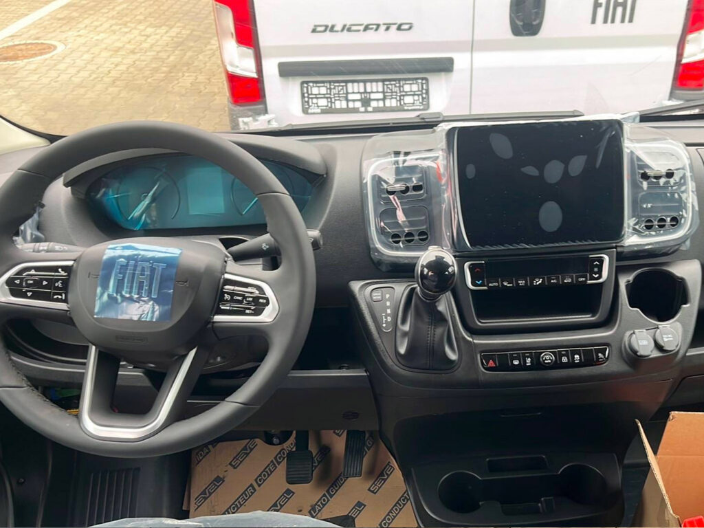 Ducato Maxi Furgon L4H2 3,5T Diesel 180KM Automat Brygadówka