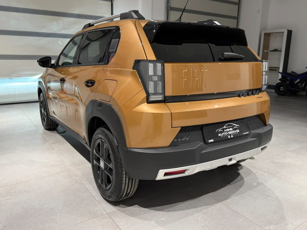 Fiat Grande Panda 1.2 mHEV Icon eDCT brązowa