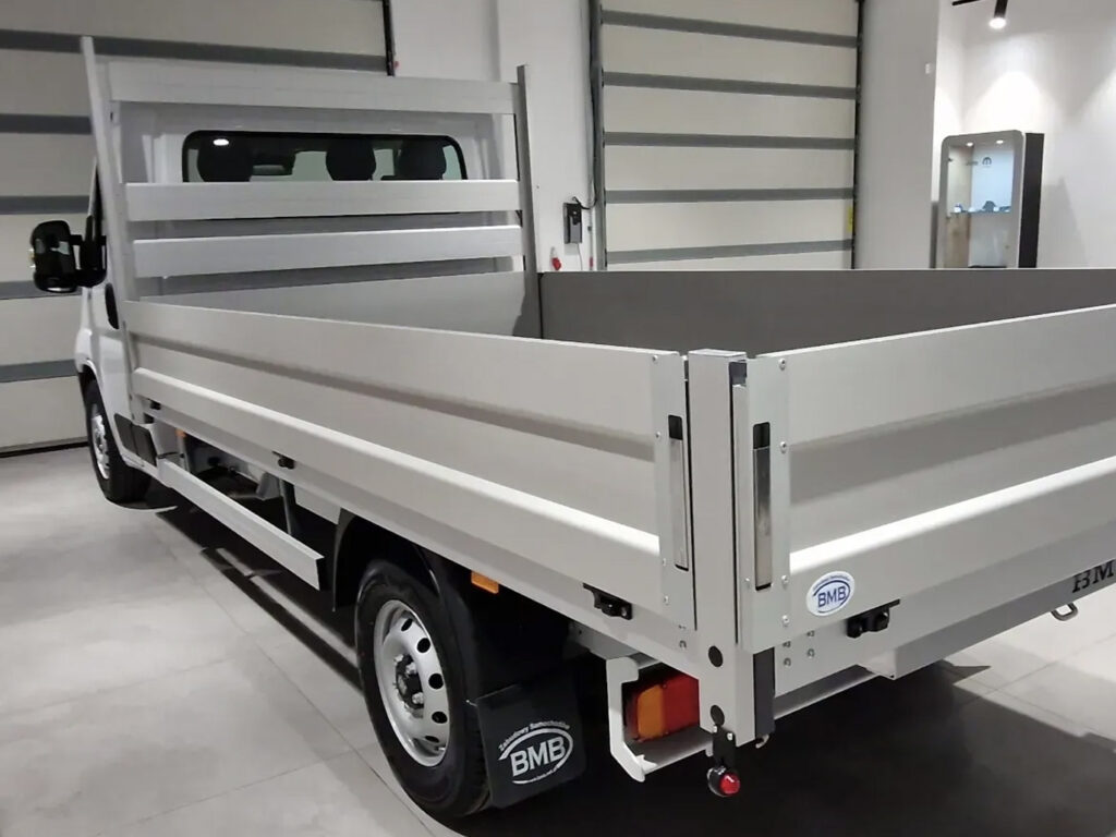 Fiat Ducato L3 Skrzynia silnikiem o pojemności 2184 cm3 i mocą 140 KM