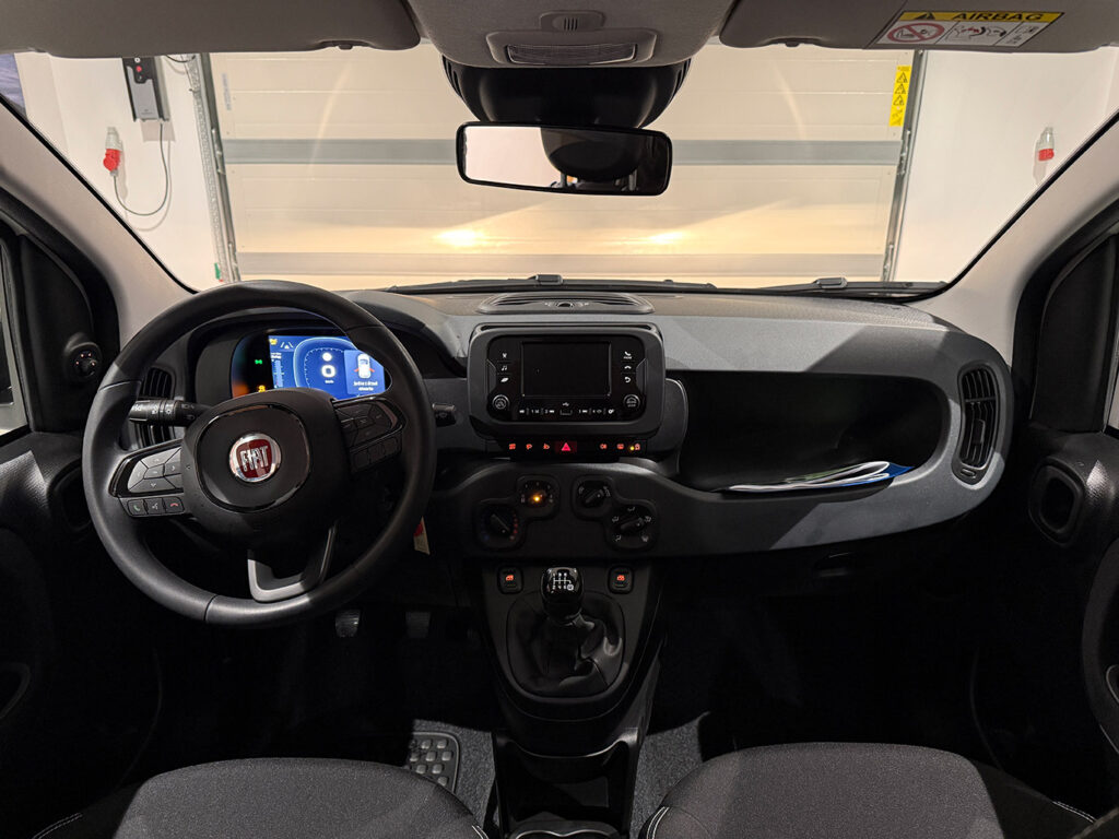 Fiat Panda 1.0 Hybrid Cross Biała