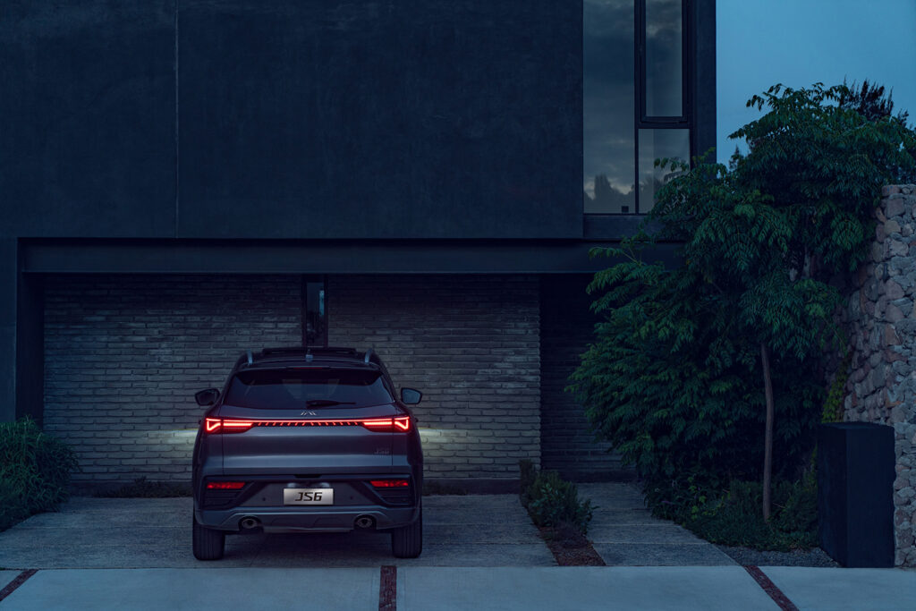 JAC JS6 SUV miejski, grafit