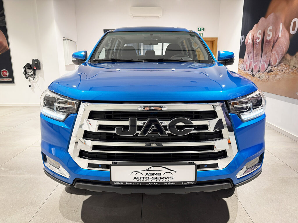 JAC T8 Pro Niebieski Pick-up stworzony do ciężkiej pracy