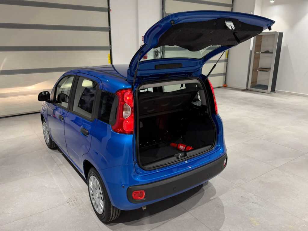 Fiat Panda 1.0 Hybrid Cross Niebieski