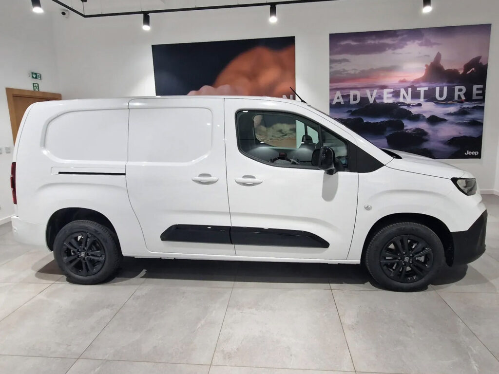 Fiat Doblo furgon VAN XL Elektryczny 136KM 54kWh