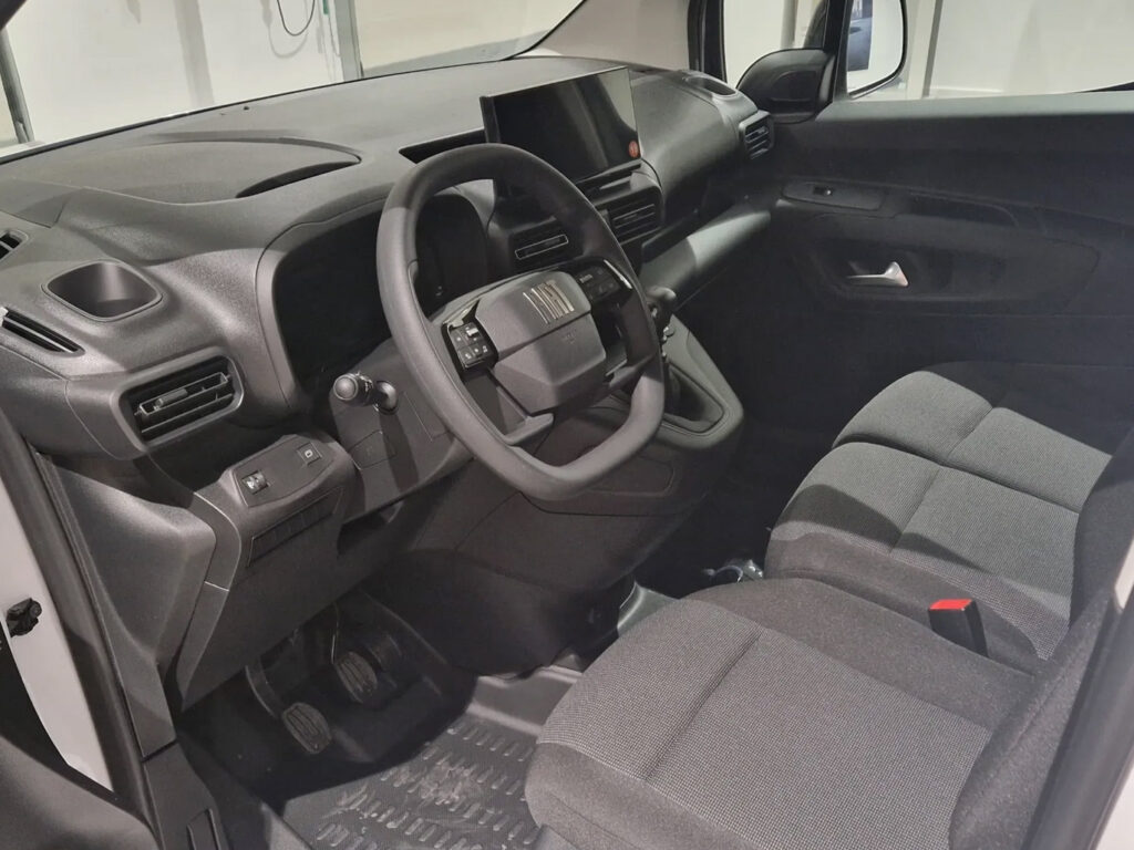 Fiat Doblo furgon VAN XL Elektryczny 136KM 54kWh