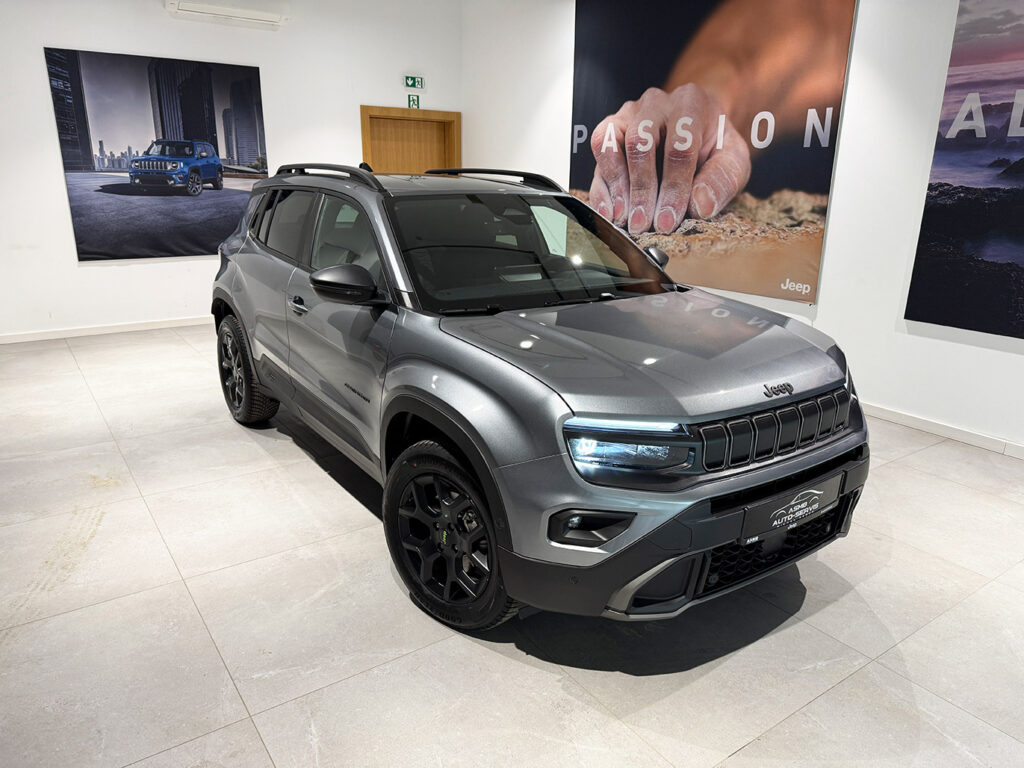 Jeep Avenger 1.2 T3 mHEV Upland 4xe eDCT6 Grafit metalic