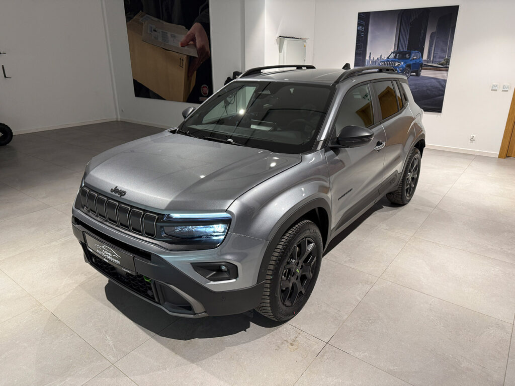 Jeep Avenger 1.2 T3 mHEV Upland 4xe eDCT6 Grafit metalic