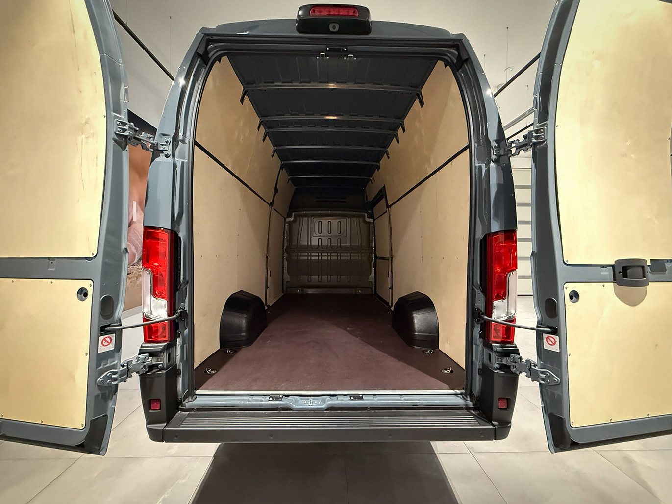 Zabudowa ochronna do Fiata Ducato, Scudo, Doblo, nie trać gwarancji.