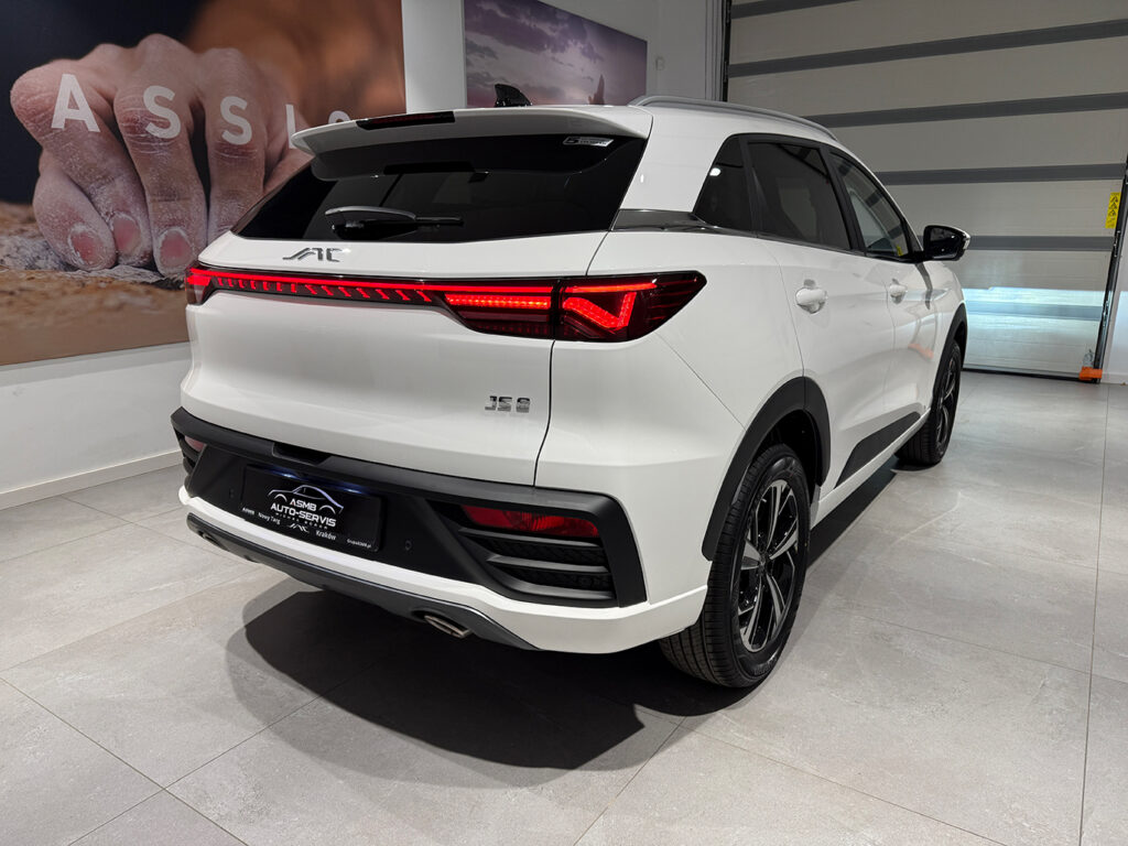 JAC JS6 SUV miejski za jedynie 119 900zł brutto dostępny od ręki