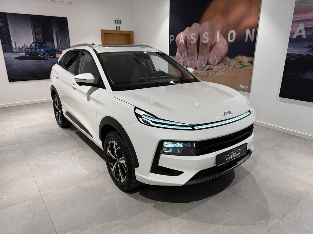 JAC JS6 SUV miejski za jedynie 119 900zł brutto dostępny od ręki