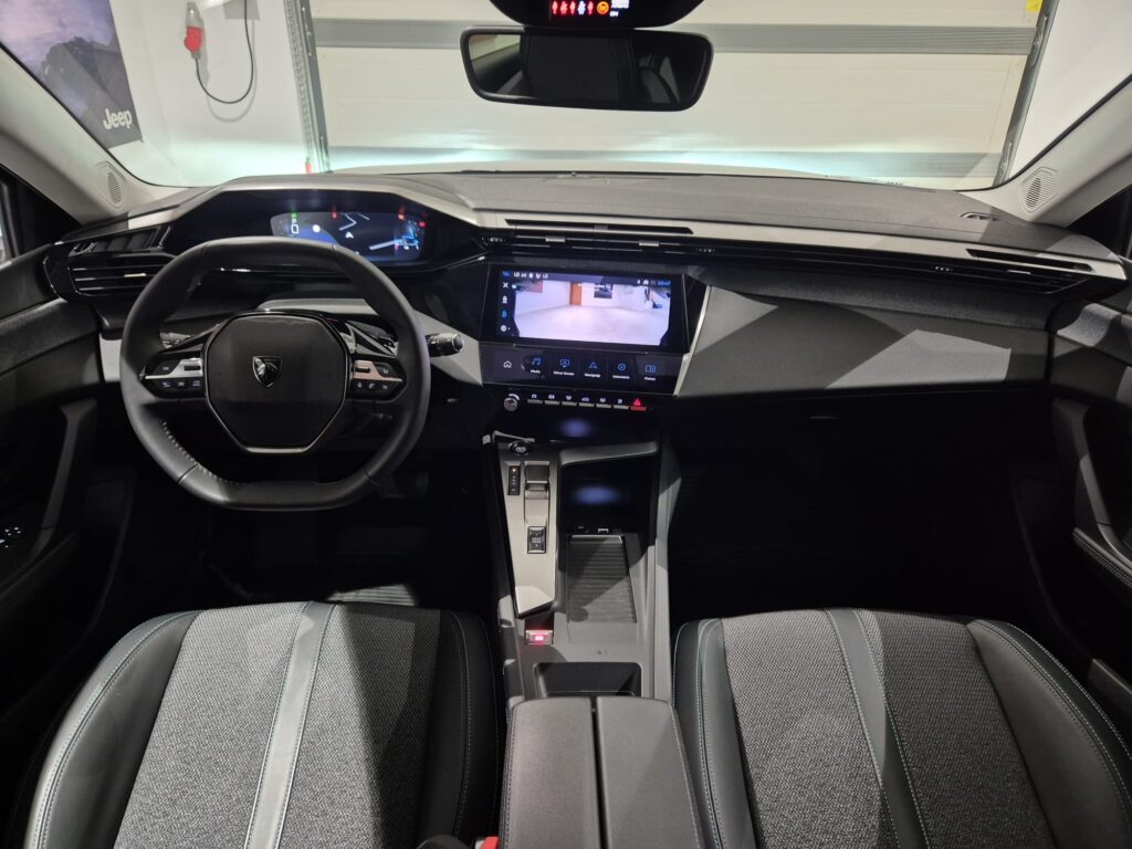 Peugeot 308 1.2 130 KM – Automat, Niski Przebieg, kamera