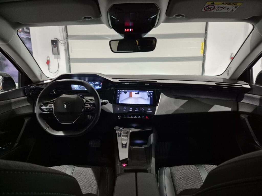 Peugeot 308 SW 1.2 PureTech 2024 – automat EAT8, gwarancja