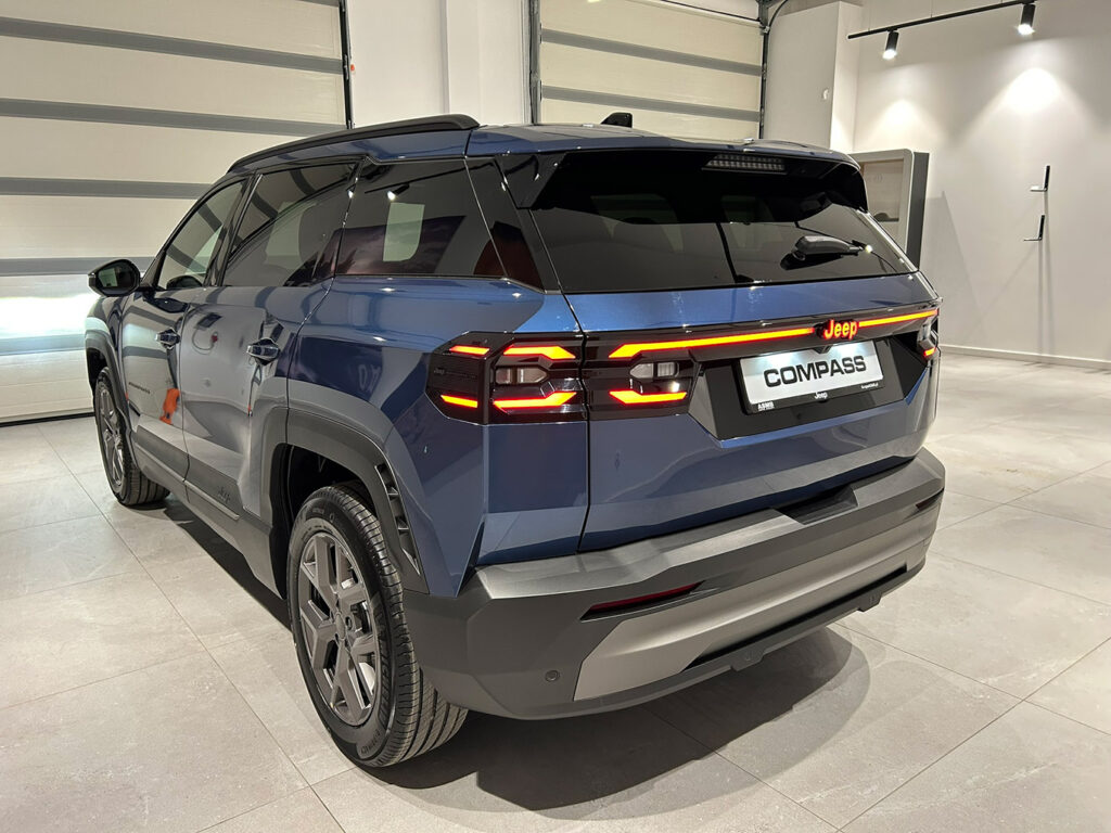 Nowy Jeep Compass E-HYBRID FIRST EDITION e-Hybrid 145 KM e-DCT6 FWD Nowy Targ