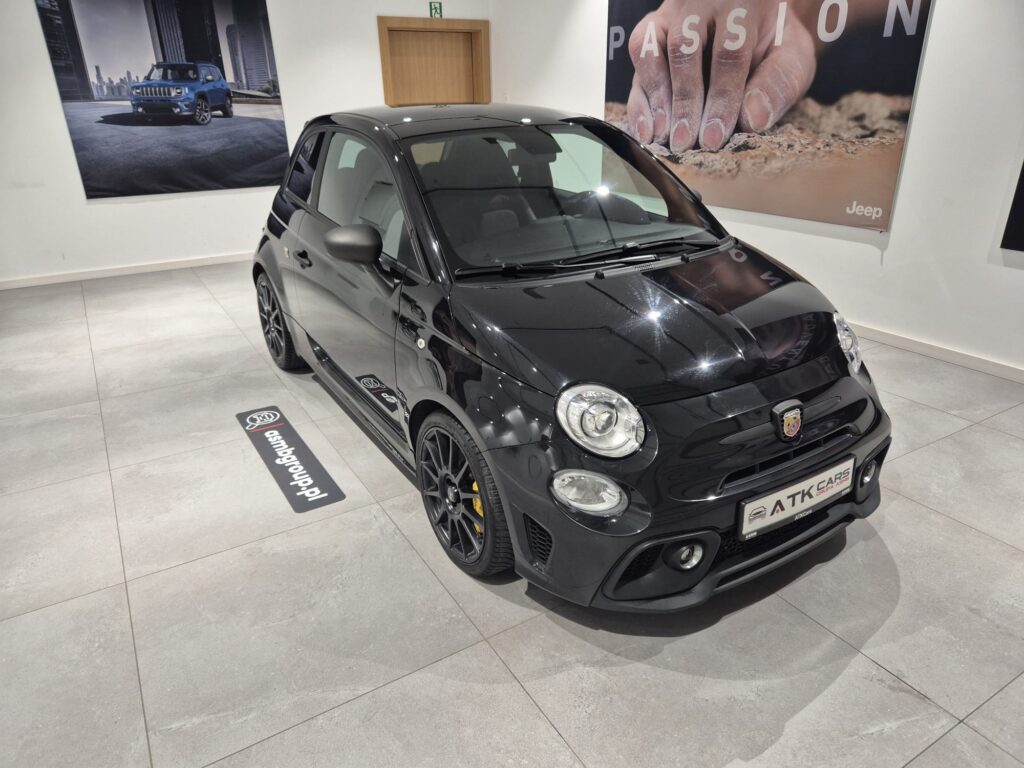 Abarth 695 1.4 T-Jet 180 KM - Automat, Carbon
