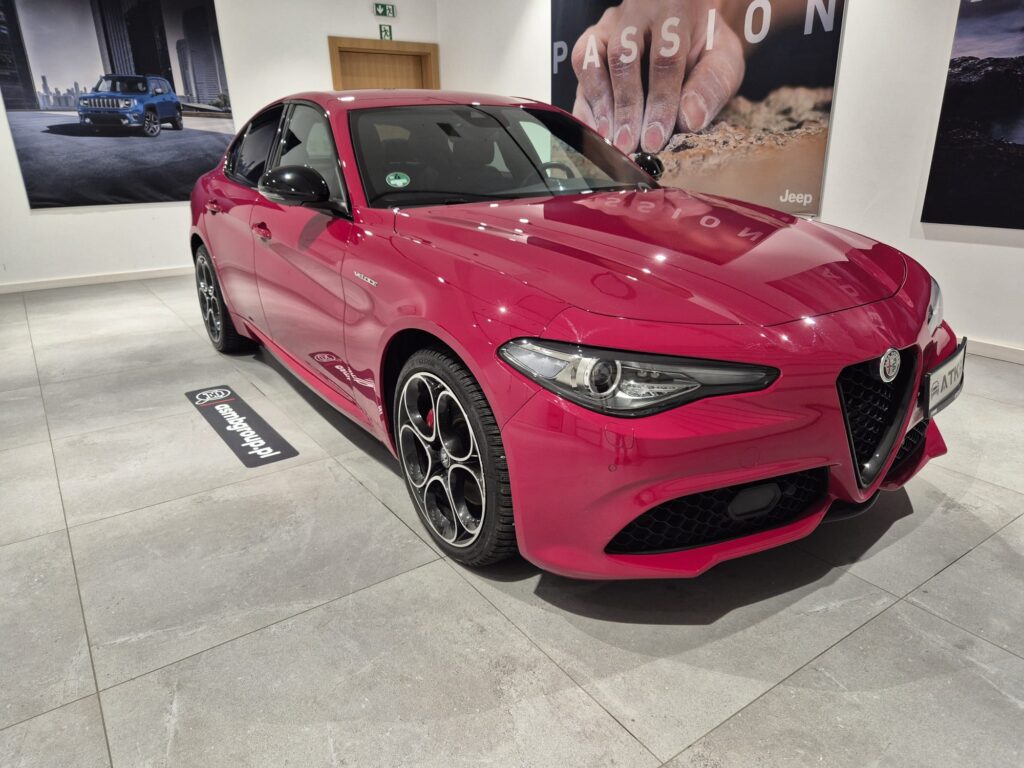 Alfa Romeo Giulia 2.0 Turbo 280 KM - AWD, Kamera, Niski Przebieg