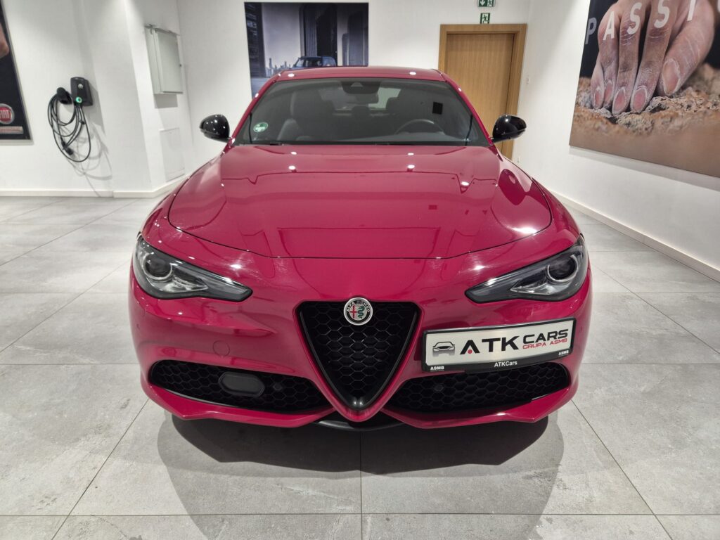 Alfa Romeo Giulia 2.0 Turbo 280 KM - AWD, Kamera, Niski Przebieg