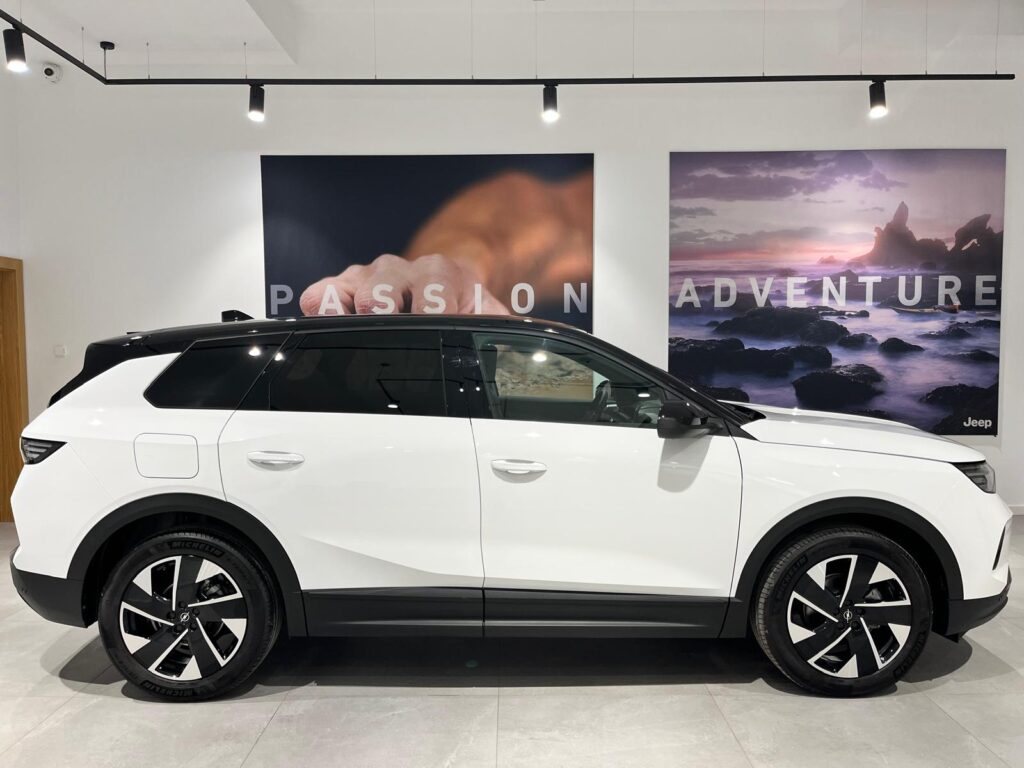 Opel Grandland 1.2 Hybrid GS 136 KM Automat